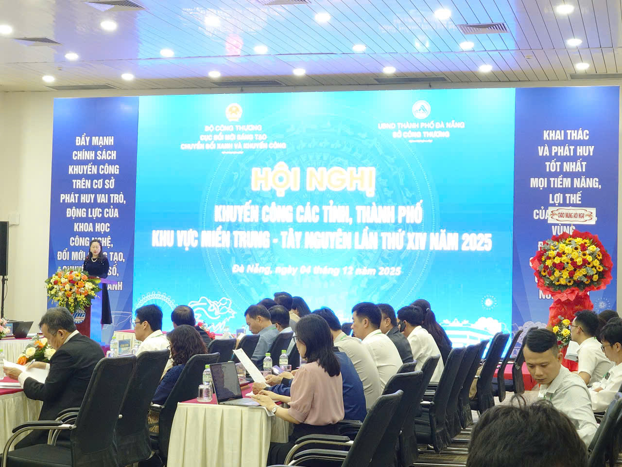 Phó Cục trưởng Cục Đổi mới sáng tạo, Chuyển đổi xanh và Khuyến công Đỗ Thị Minh Trâm phát biểu tại Hội nghị.